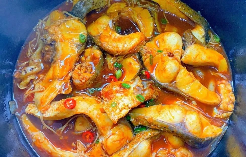 白酒炖鱼正确方法,炖鱼加白酒怎样不腥