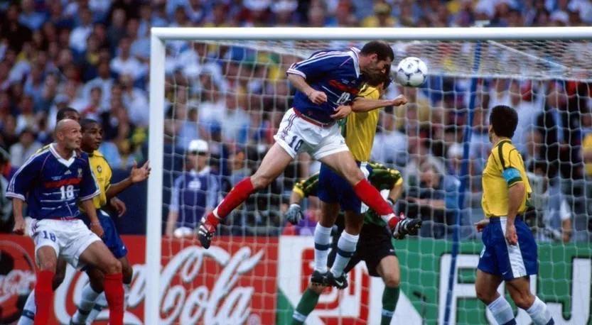 齐达内执教巴西队吗,齐达内一人对抗巴西队