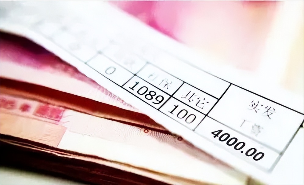 钢琴老师月薪,钢琴老师工资2000少吗