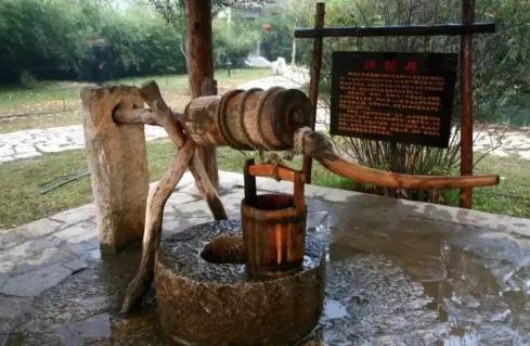 李白的夜思到底应该是床还是窗,李白的静夜思是床前明月光吗