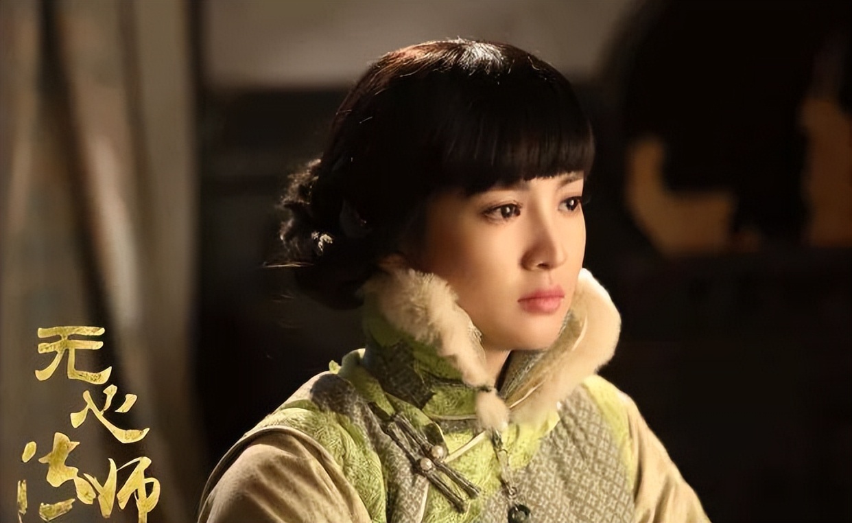 鞠婧祎杨幂迪丽热巴刘亦菲视频,杨幂演戏抿嘴小动作