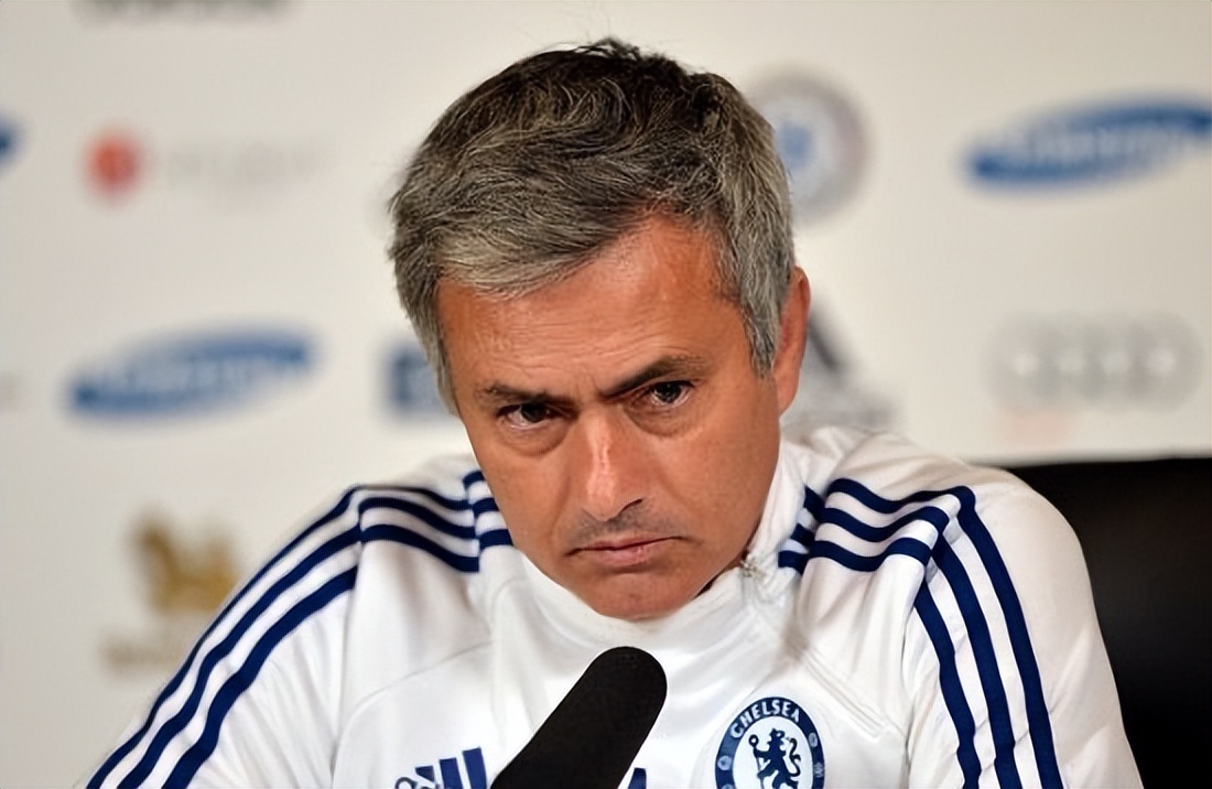 穆里尼奥狂人怒喷裁判事件,穆里尼奥丢冠后怒喷裁判