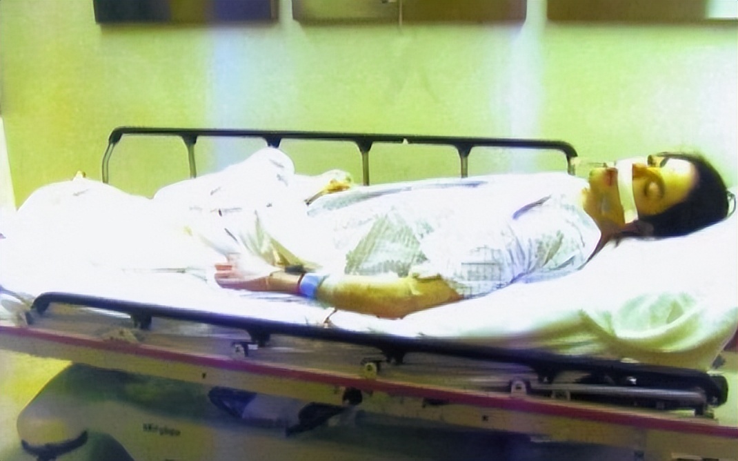 2009年杰克逊去世：长子遗传白癜风，女儿14岁被侵犯，幼子最像他