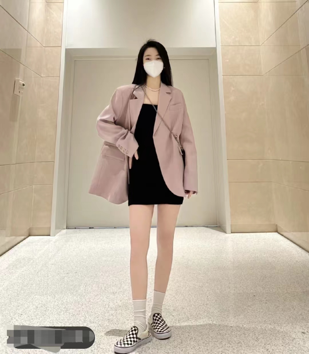 西装外套怎么搭配裙子好看气质,西装外套搭配时髦女士