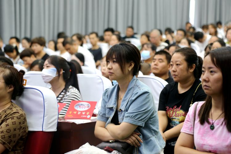 铁中家长会,家校心连心家长会