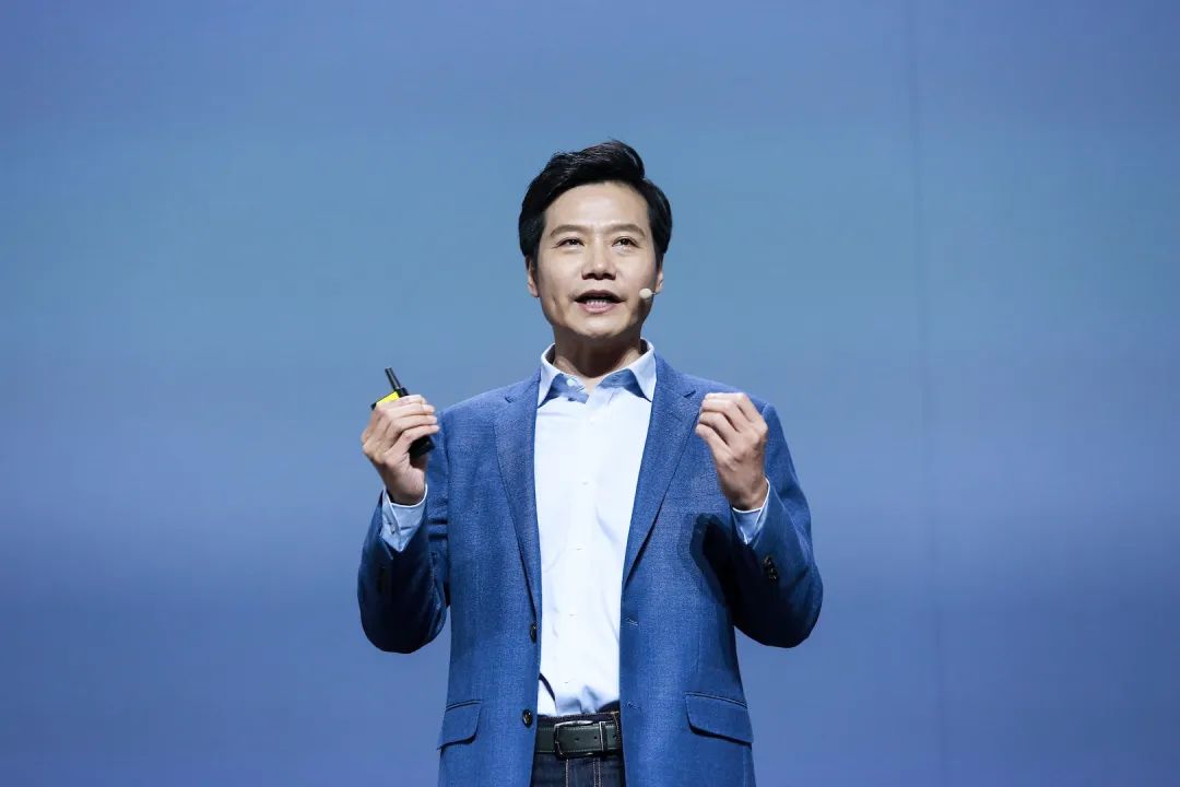 雷军四箭齐发开启小米重新创业,雷军宣布小米全资造车