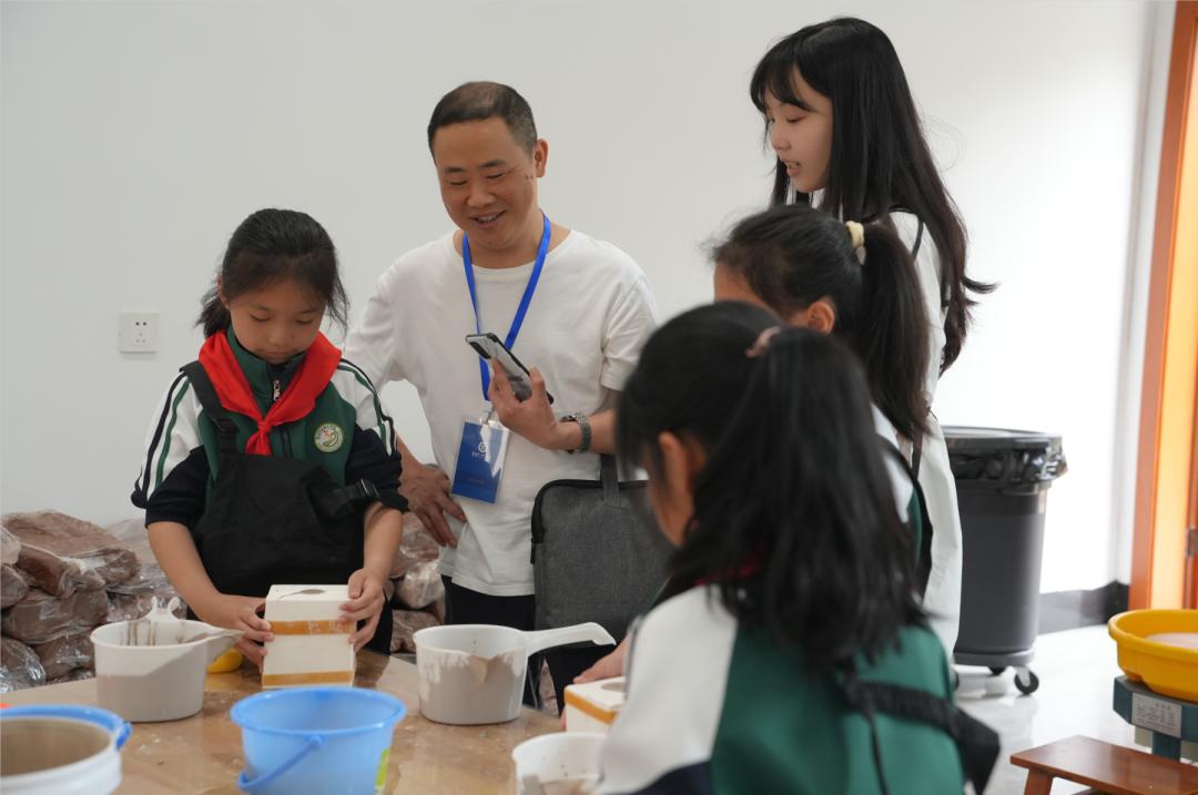 结对共建促交流同心共融谋发展,校际交流促成长携手同创