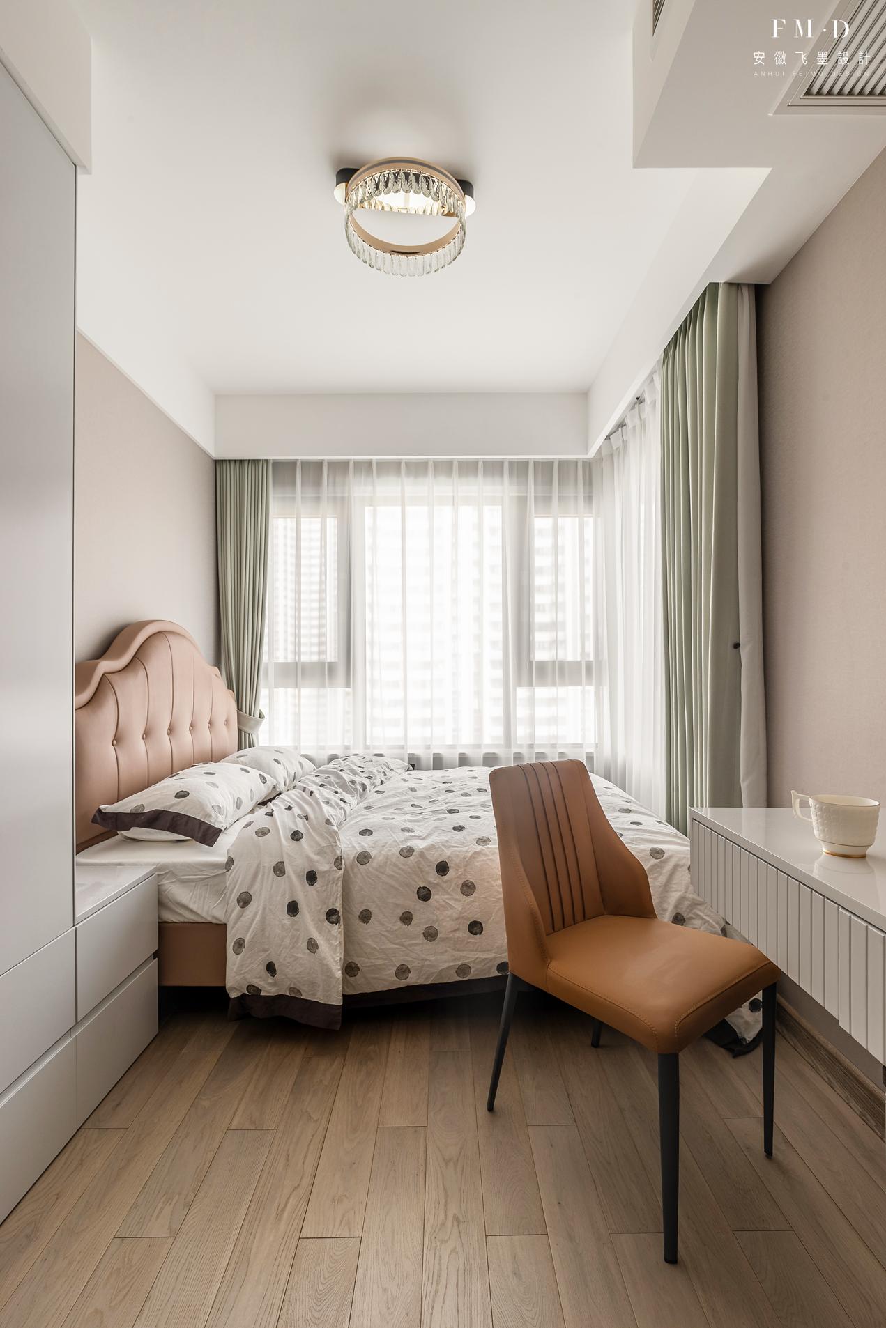 开间4米做满墙和不做满墙的区别,客厅开间2.5米适不适合做满墙