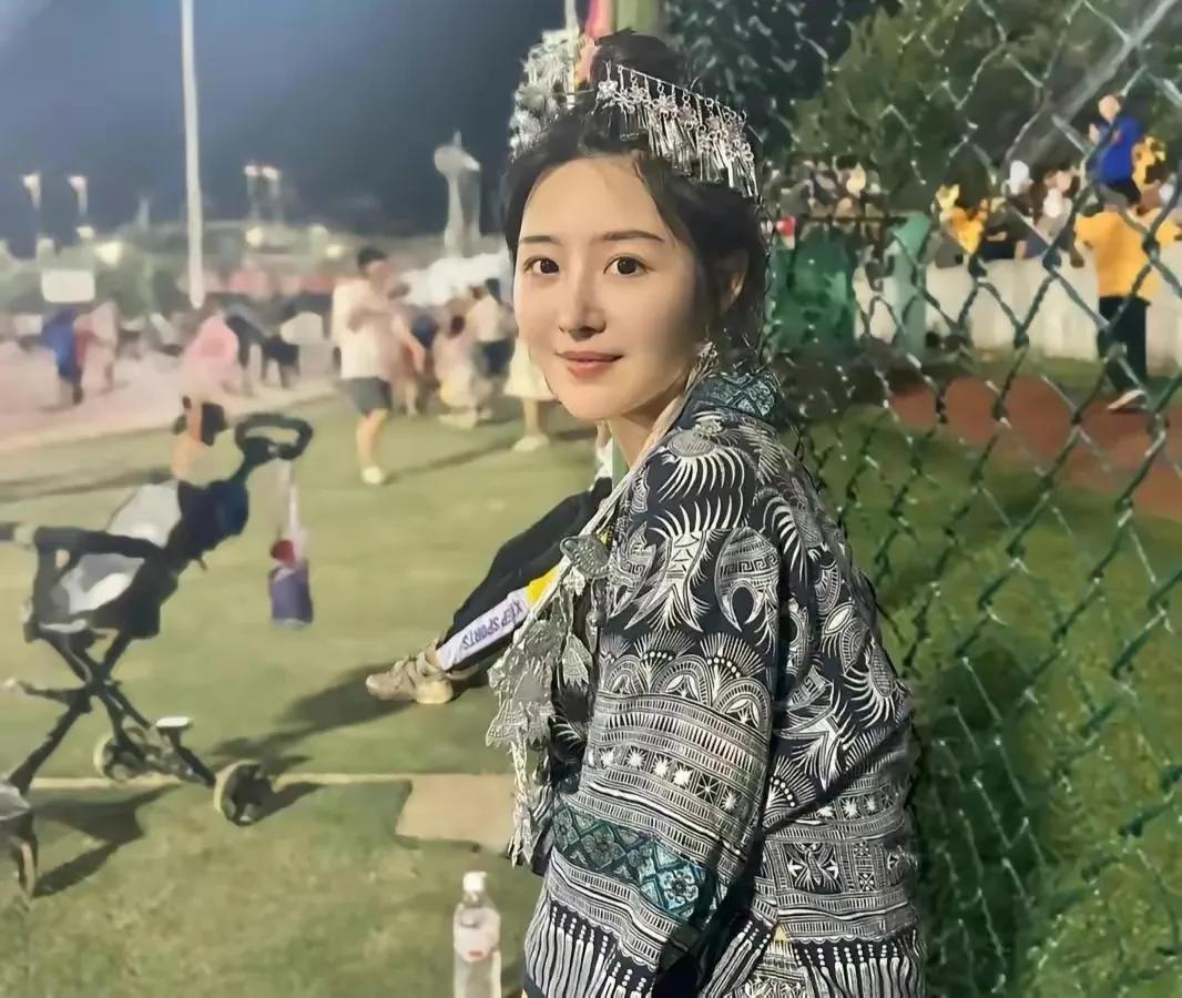 中国足球宝贝惊艳全场,盘点赛场最美的足球宝贝