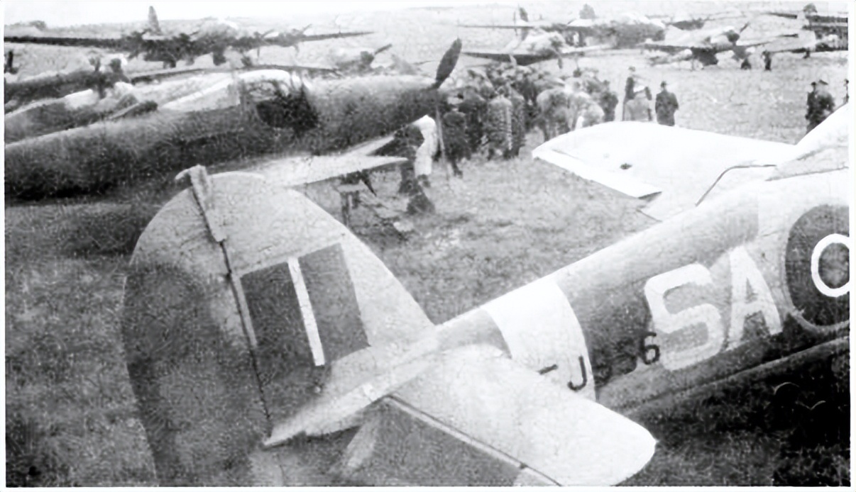 俄罗斯战机眼镜蛇机动,f22战斗机眼镜蛇