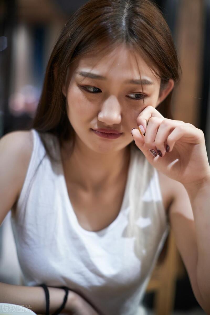 少女网恋被渣男欺骗案例,女子与男子网恋发现男方已婚