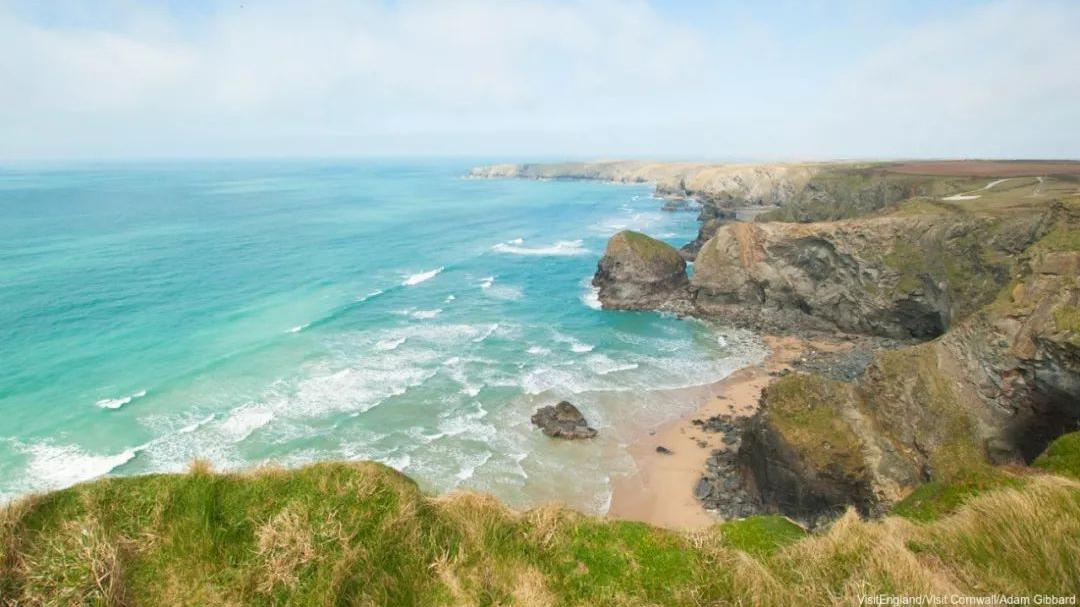 最新英国签证申请表填写详解,英国签证全攻略含面签材料详单