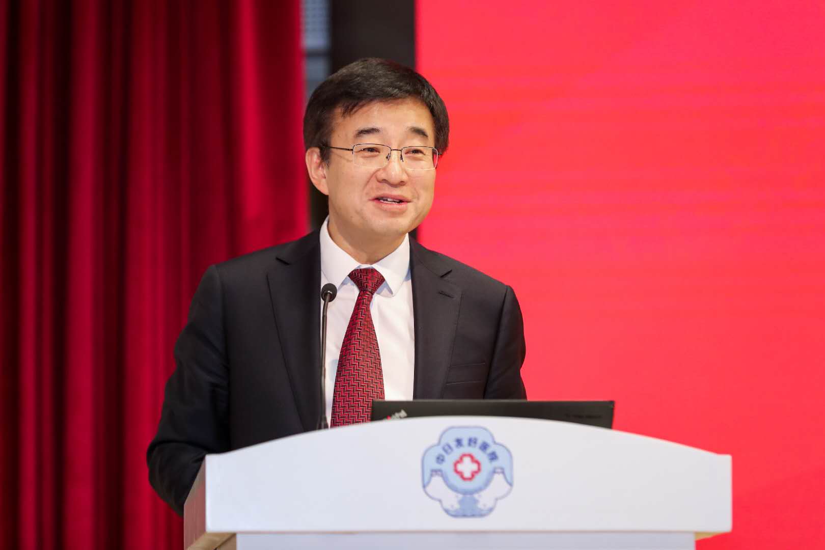 慢阻肺患者秋冬季需预防急性发作,对慢阻肺最好的中成药