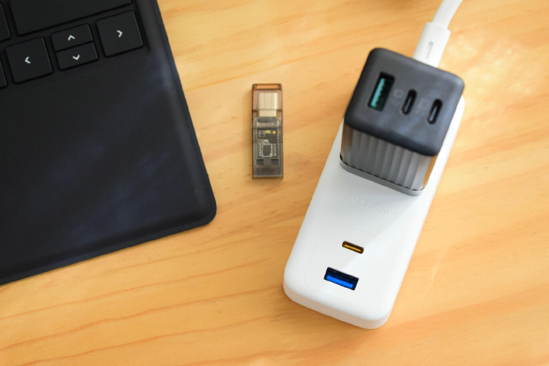 aigo16a插座,aigo电源插座