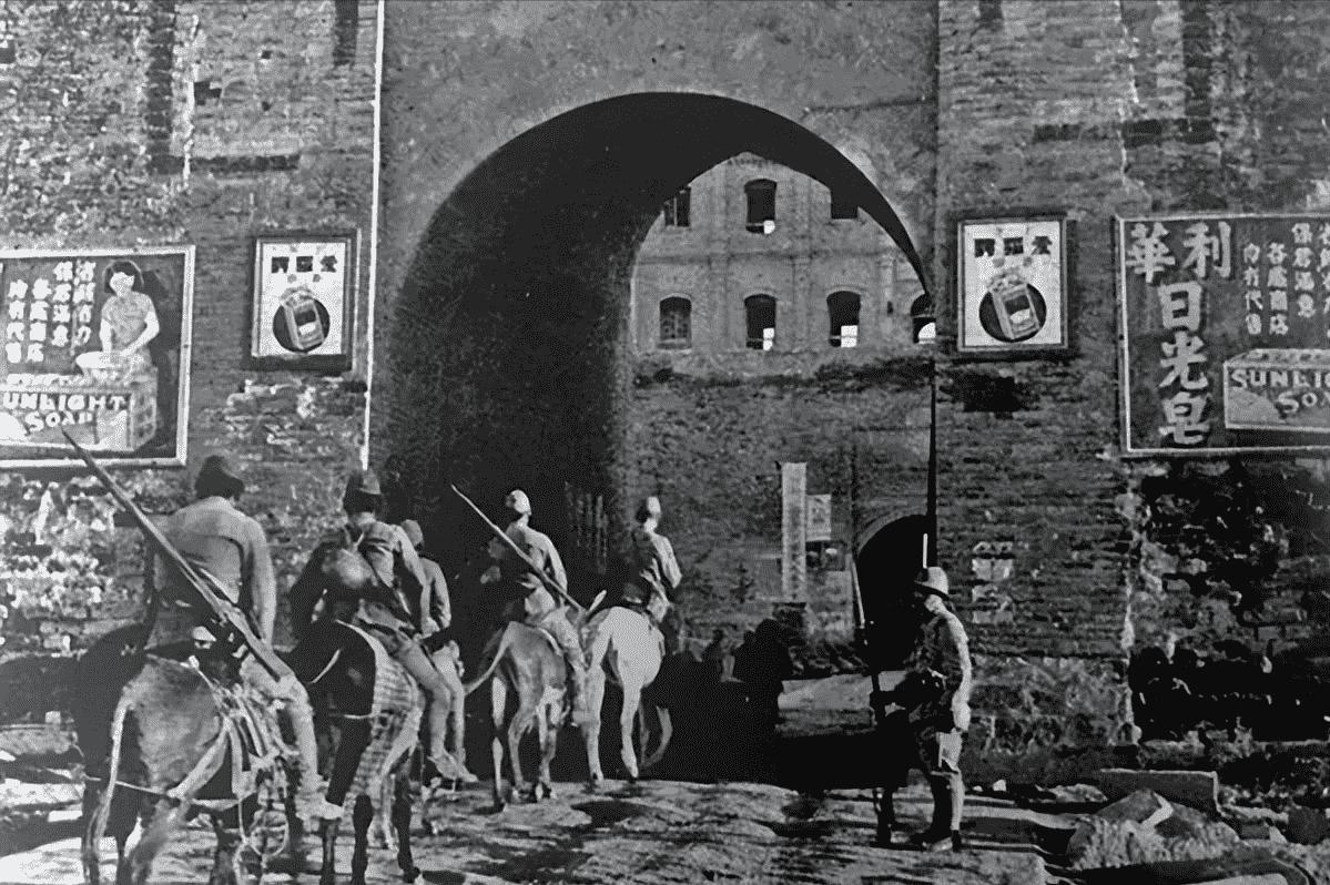 惊!日军日记曝光,*安妇慰**不顺从,日军竟用*刀刺**插入她的*体下**!