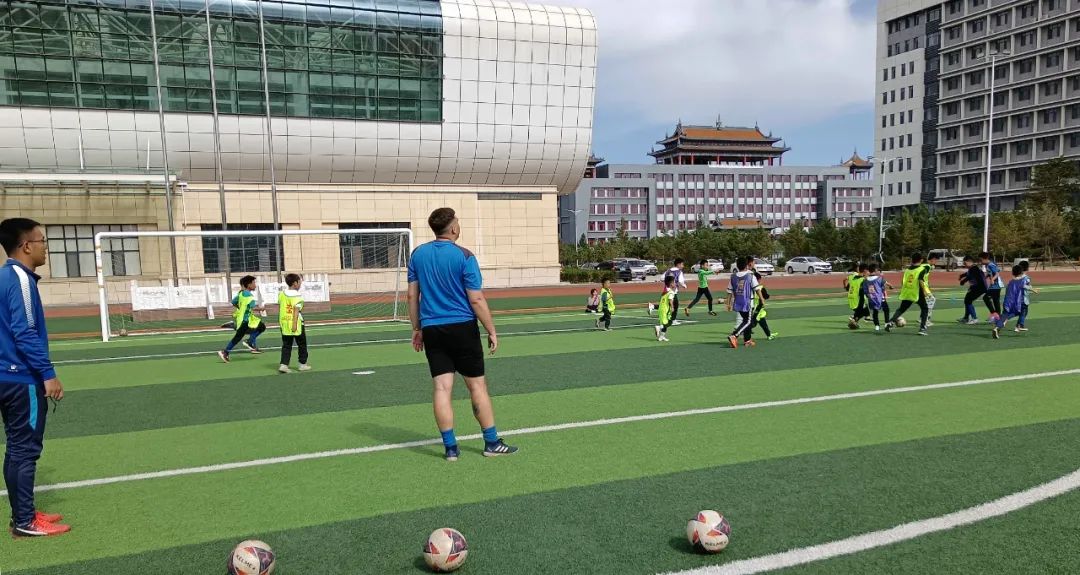 小伦敦足球俱乐部菁英队,小伦敦足球