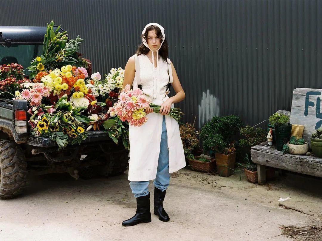 韩国女性的服装穿搭,韩国女生穿哪些3000块钱一件的t恤