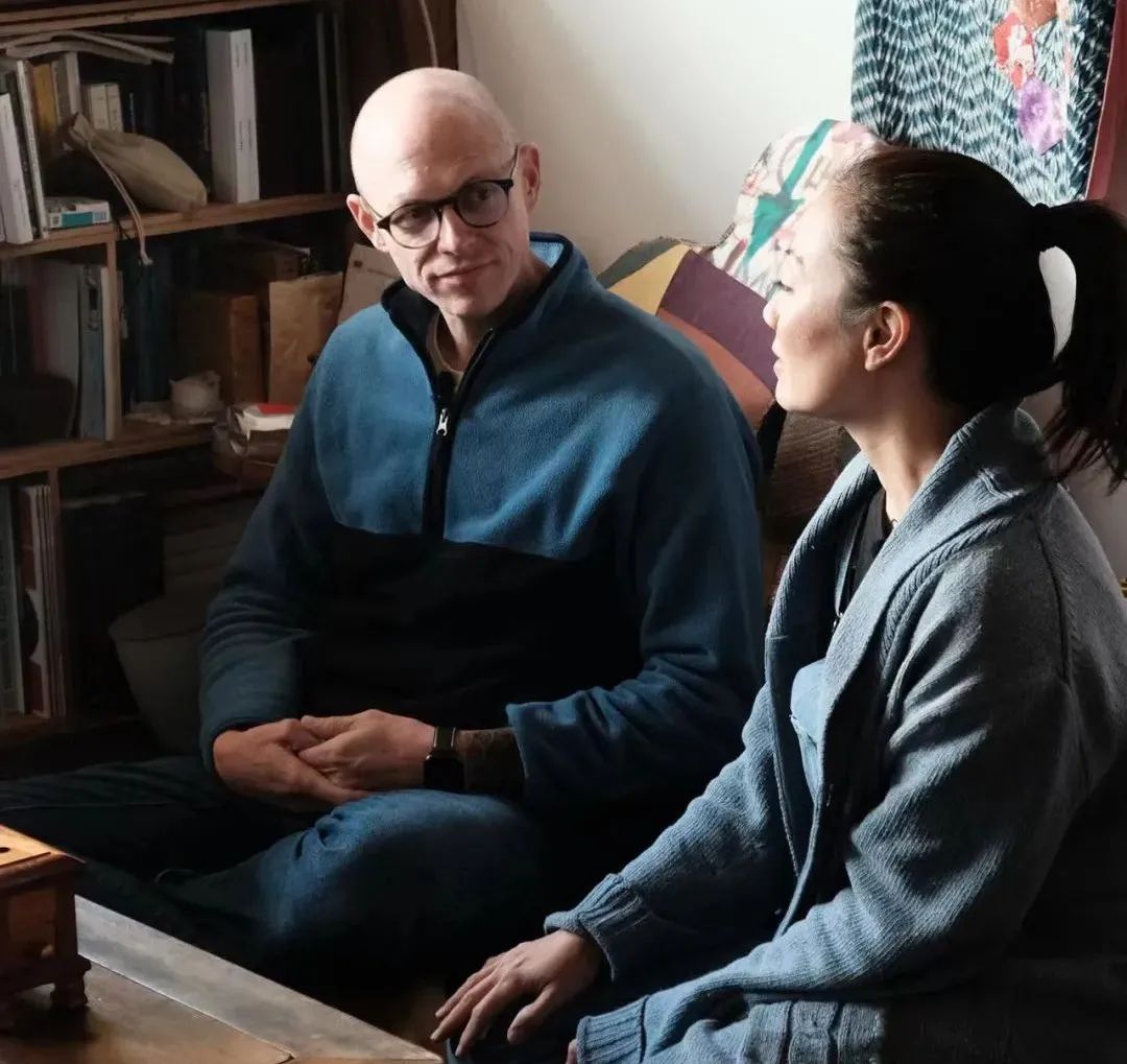 丽梅和小高|跨国夫妇定居大理10年，不跟别人比较是一件很难的事