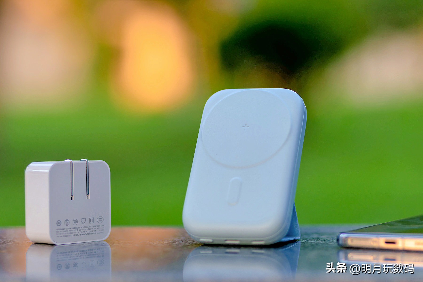 solove素乐充电宝10000毫安测评,素乐无线磁吸式充电宝