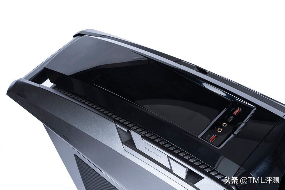 来自旗舰顶配的快乐—微星宙斯盾Ti5（12th）游戏主机评测