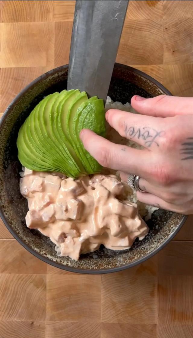 小贝长子自力更生,小贝长子结婚