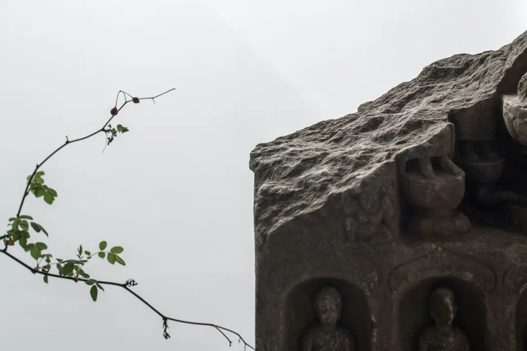 湖北夫妻造房子,湖北夫妻两万造房