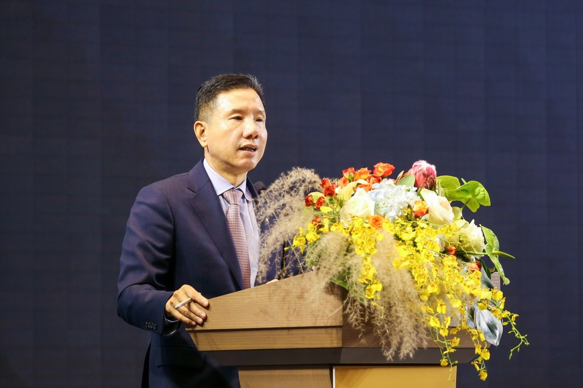 榜首金螳螂受恒大爆雷影响，去年巨亏50亿，现如今情况如何？