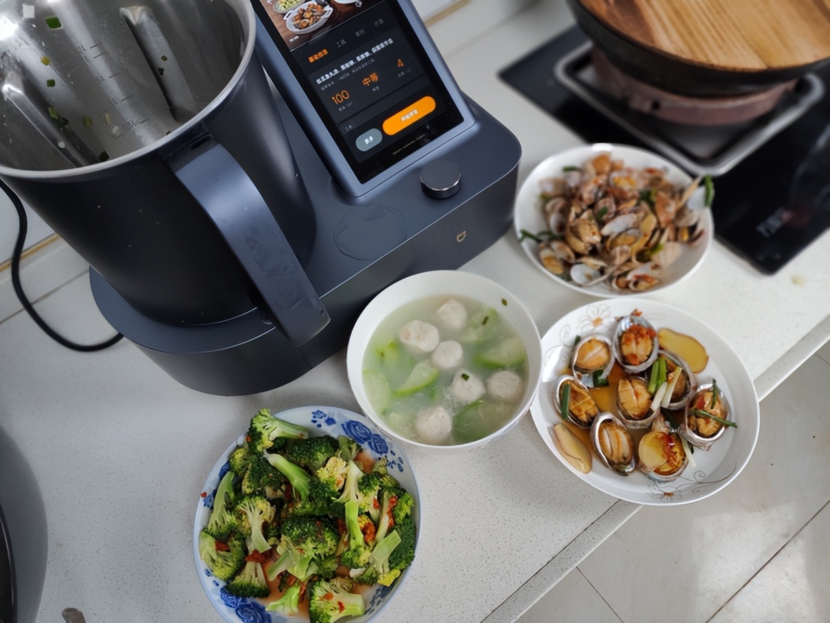 苏泊尔小c智能炒菜机测评,苏泊尔炒菜机器人和小c对比