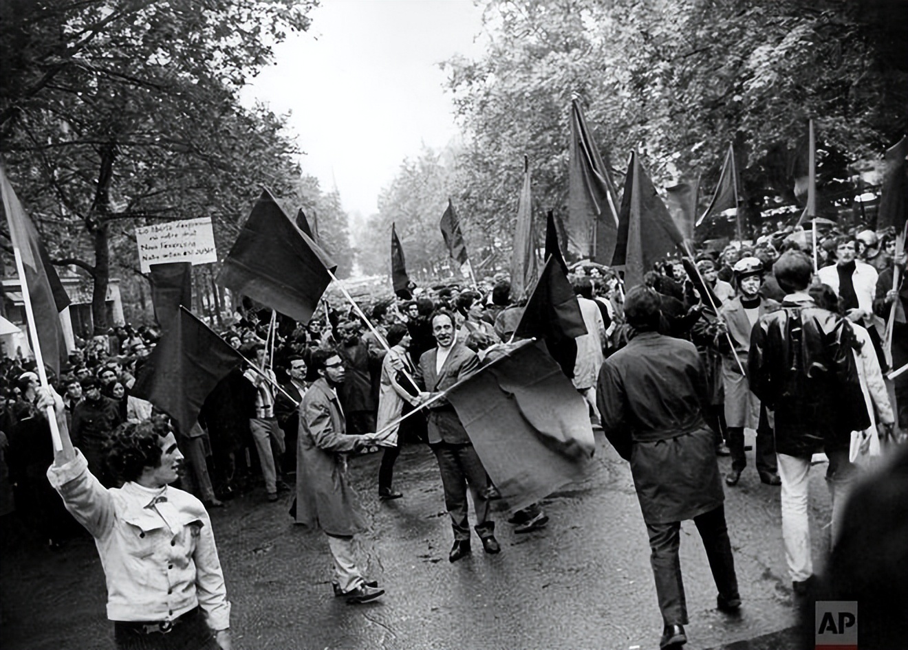 五月风暴法国,法国为什么爆发五月风暴