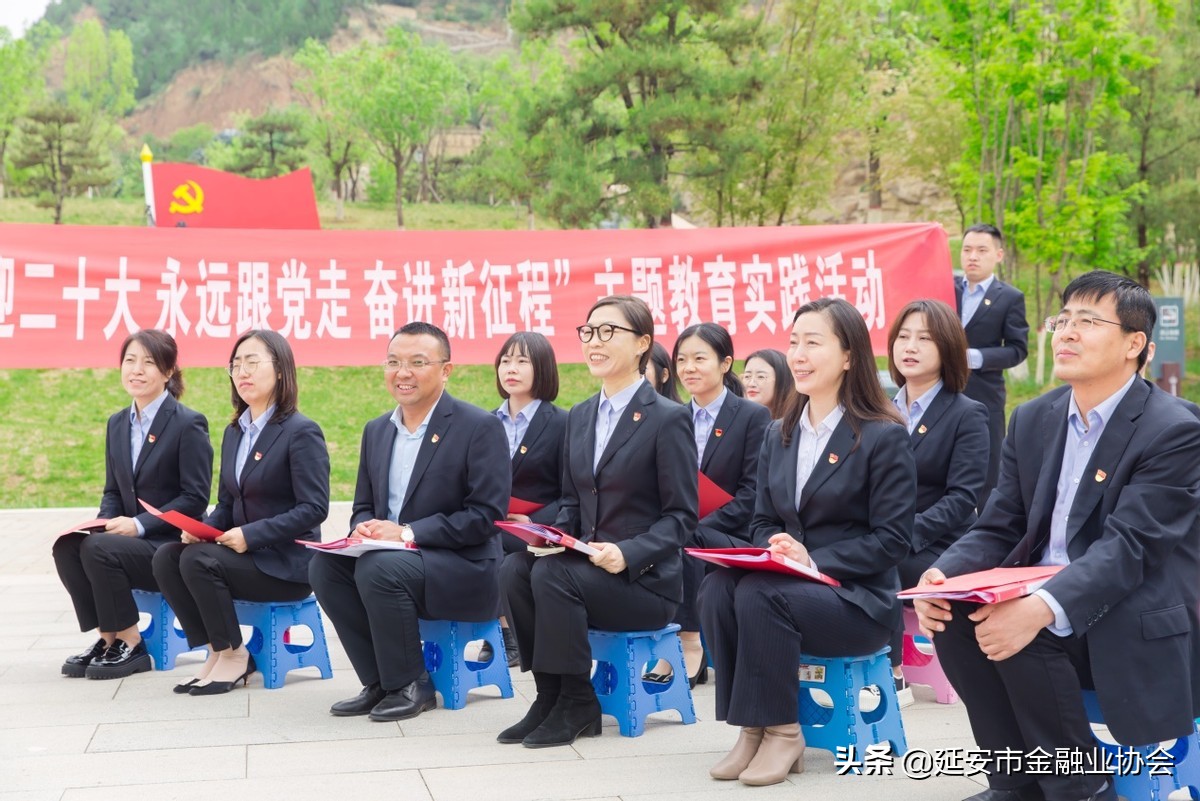 用青春书写新时代的奋斗华章,用青春书写新时代的荣光心得