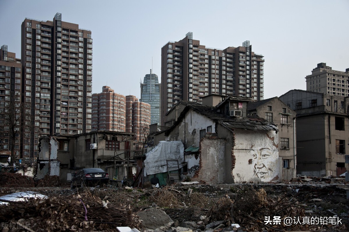 上海有钱人和普通人的生活,上海普通人打工赚钱吗