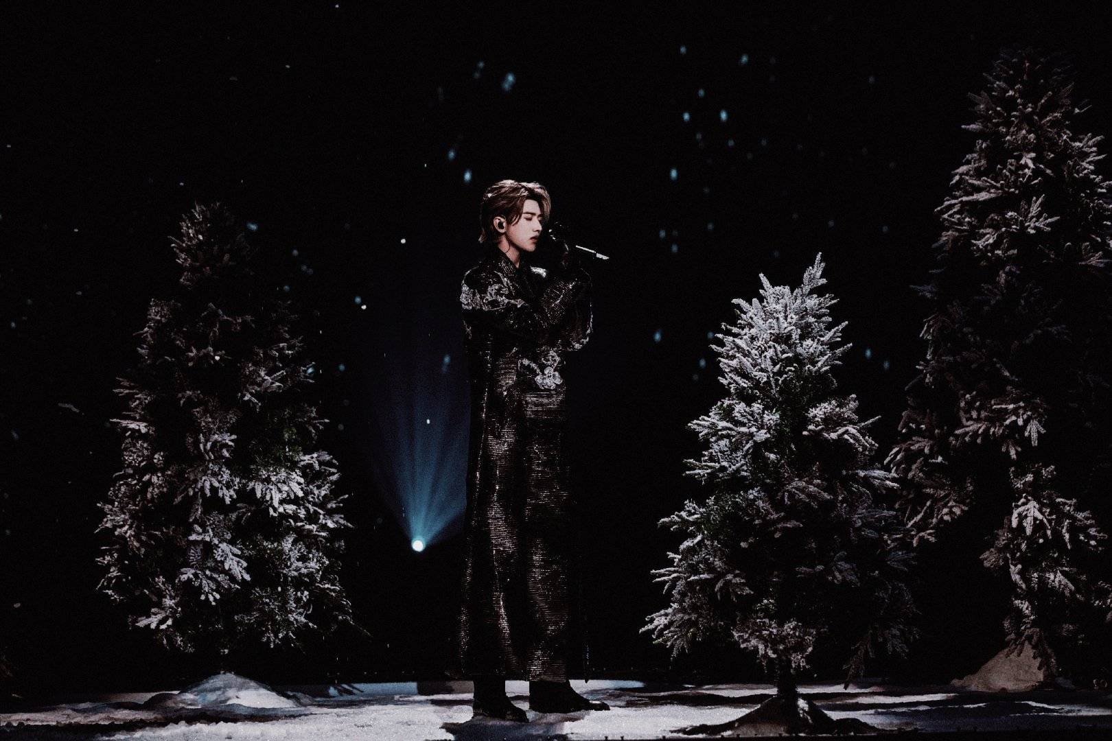 跨年压轴pick谁?江苏、湖南卫视都说跨年收视第一!B站3.3亿人气