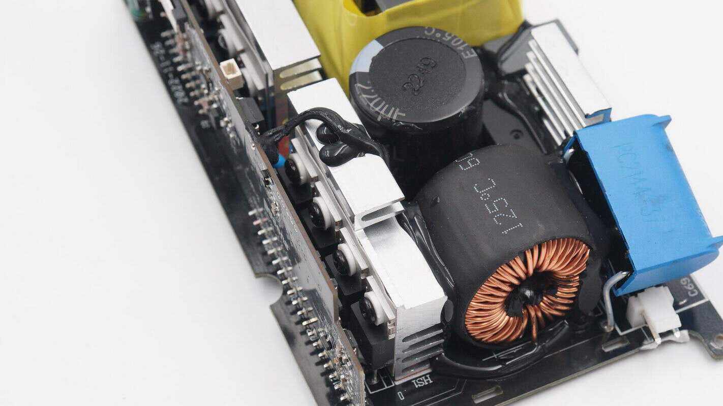 倍思新款150w逆变器,倍思500w车载逆变器