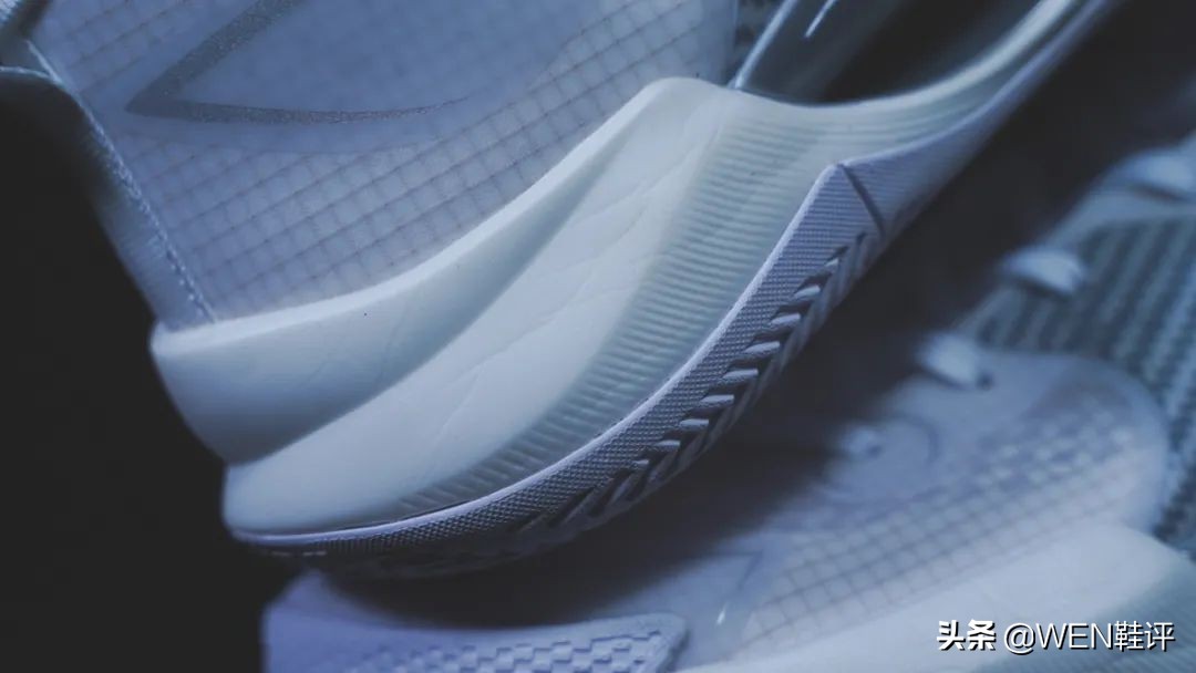 超轻2022v2蓝色开箱,超轻2022值得入手么