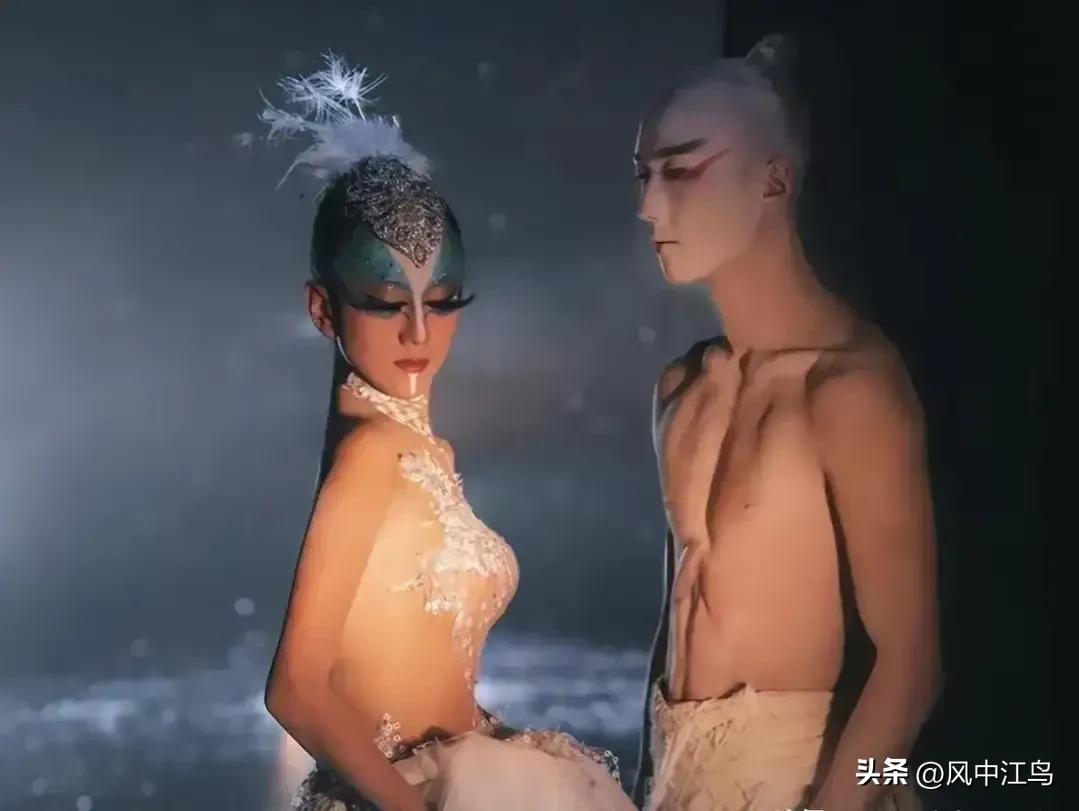 杨丽萍表演再度引争议男舞者,杨丽萍广场舞罗刹国