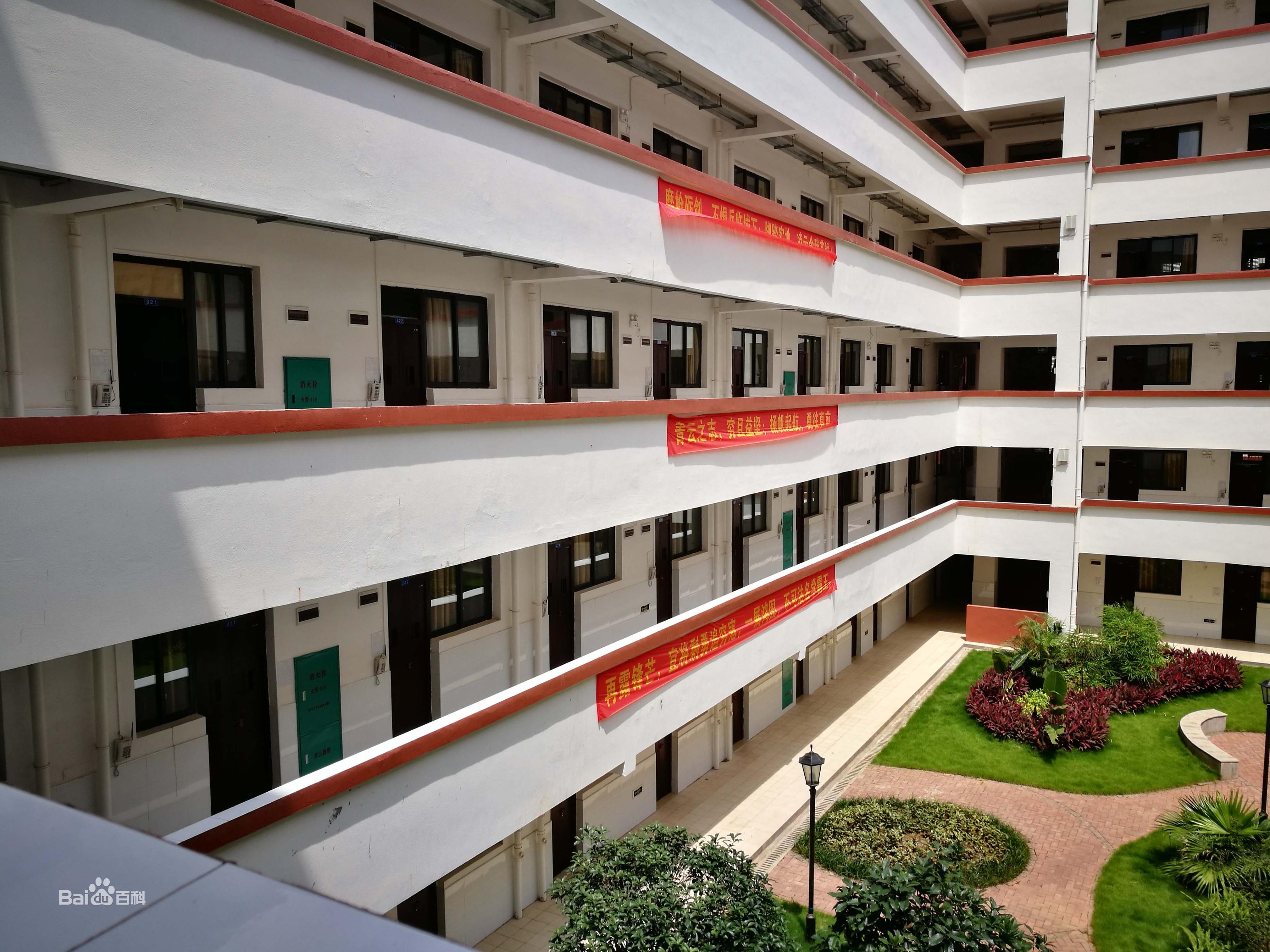 关注留守儿童促使健康成长,提高社会各界对留守儿童的关注度