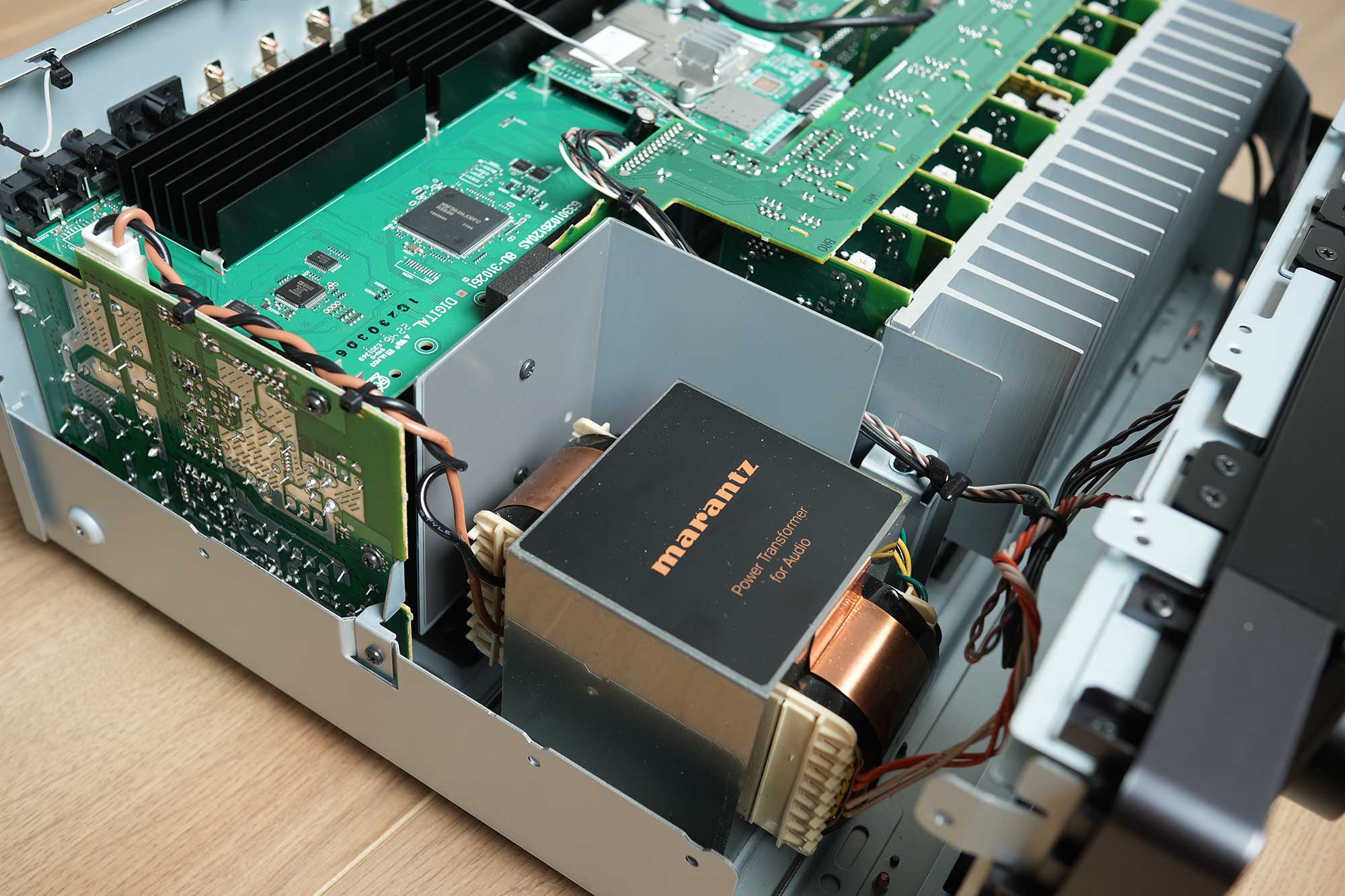 马兰士cinema40是纯前级吗,马兰士cinema40背面图