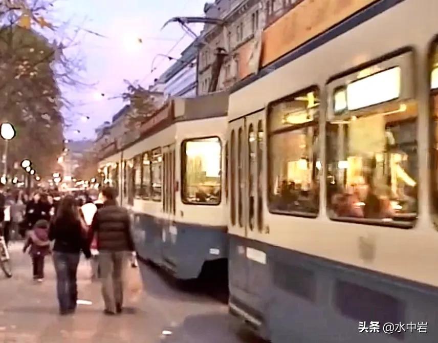 世界上少有的人工定期“擦脸”、全球最富有的瑞士苏黎世巴荷夫街