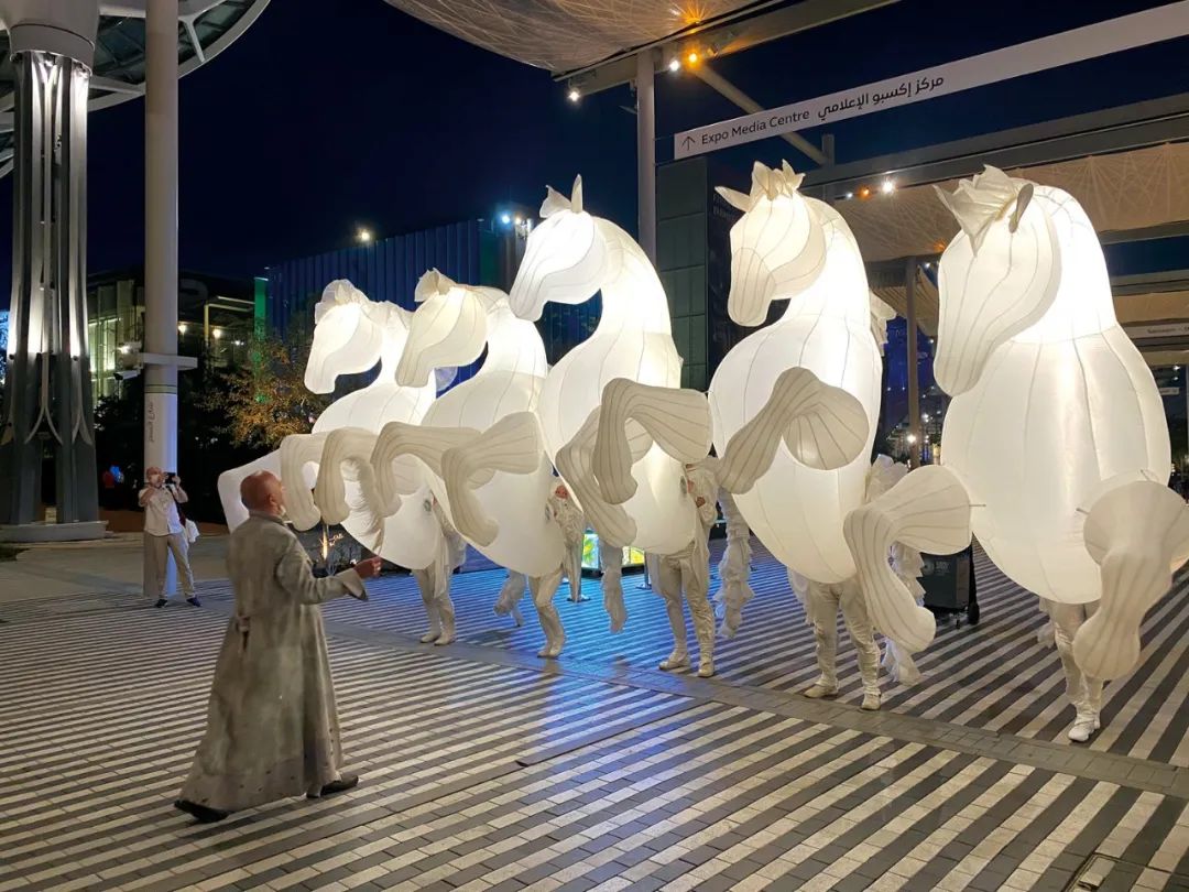 迪拜世博会中国馆复兴号,迪拜世博会彩绘飞机