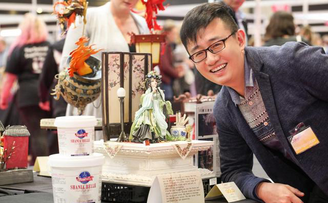 震惊全网的“民间奇人”：农村小伙做蛋糕火出国，马云都得排队买