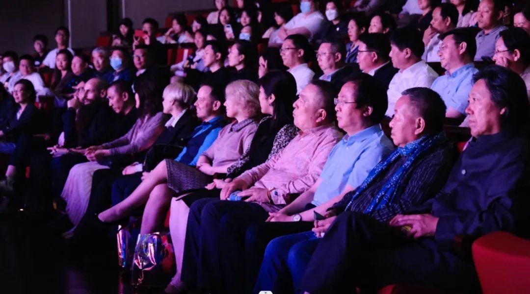 震撼现场|2023“炫·青春”南通大学艺术学院毕业展演绽放通城