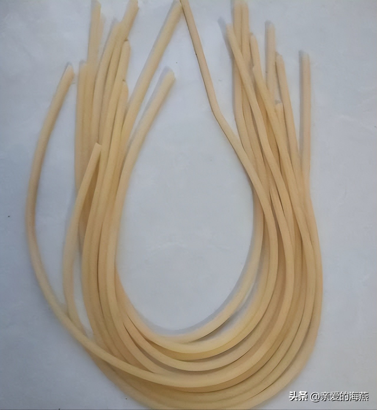 七八十年代供销社里的打酱油、雪花膏、搪瓷缸子，全是当年的味道