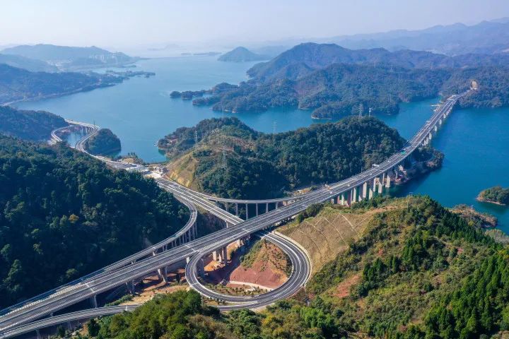 八八战略干在实处,八八战略指引下再创新辉煌