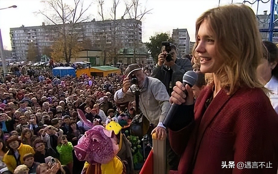 除了美貌，传奇为什么总发生在她身上？