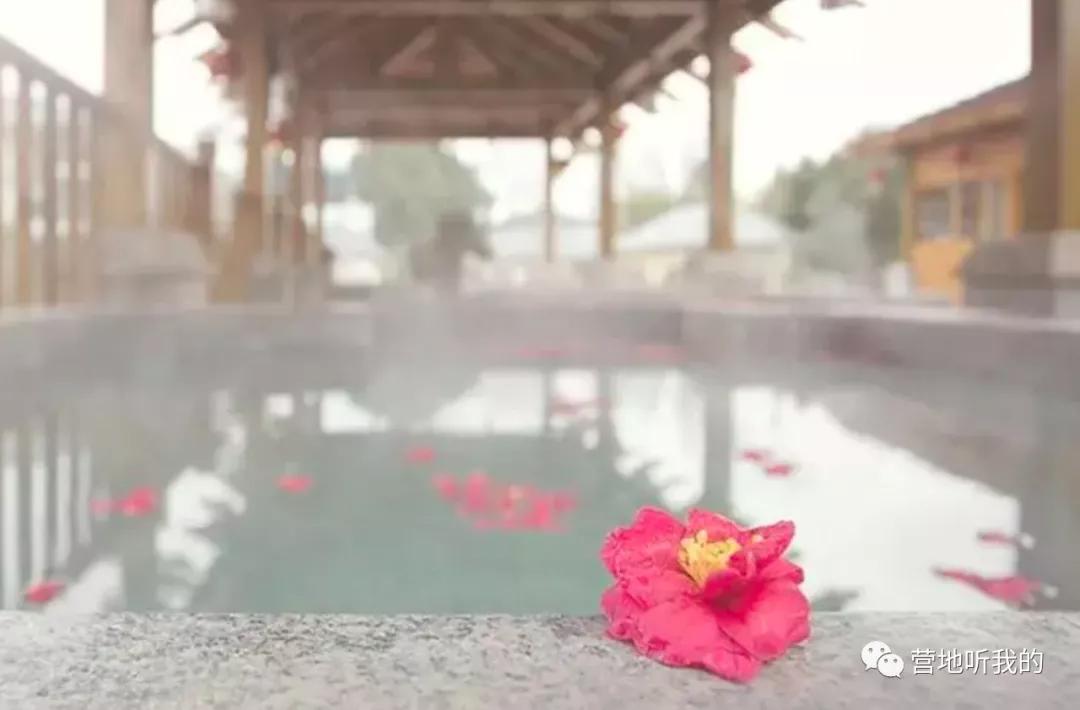 国内好看又好泡的高颜值温泉，每一个都藏着意想不到的美