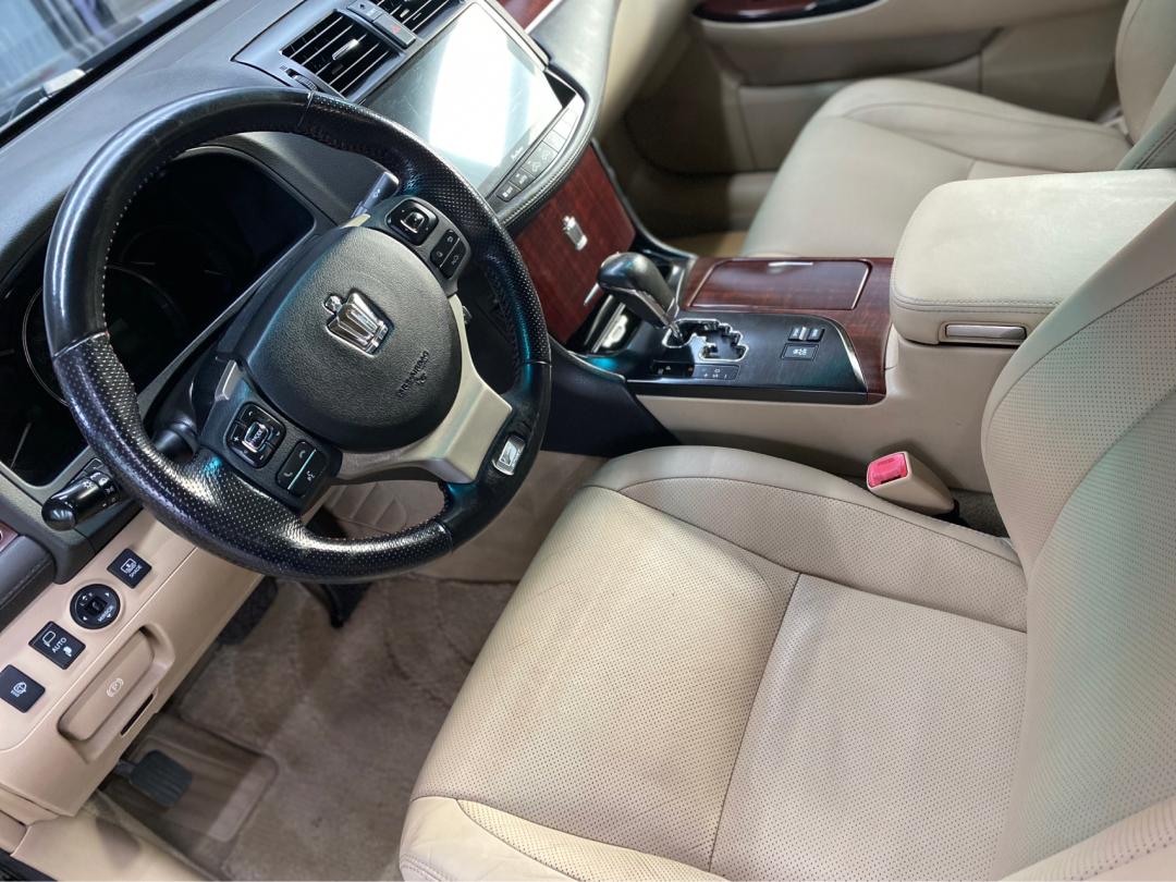 皇冠3.0经典老车翻新复活视频,13代皇冠全车翻新泉州地区