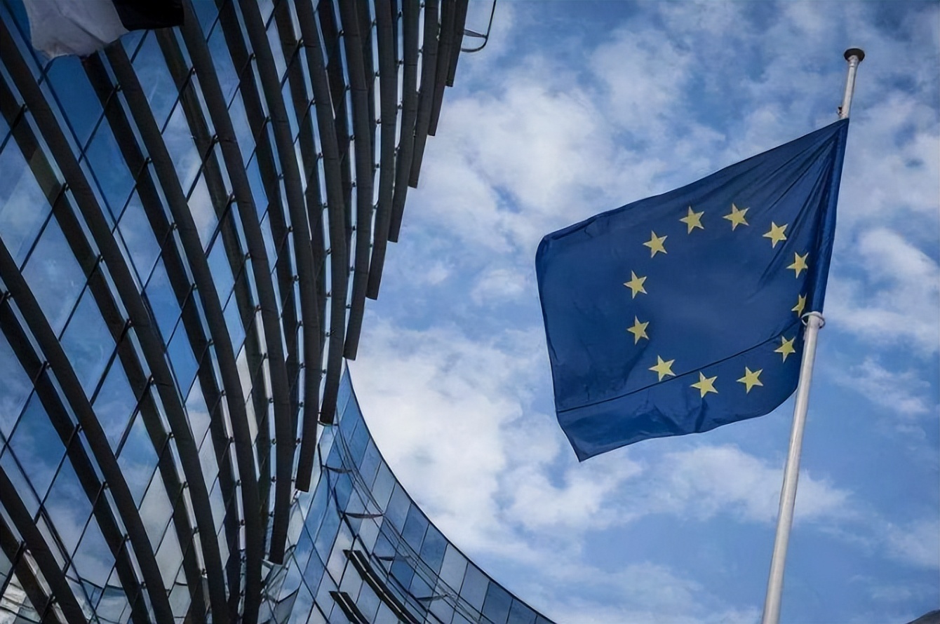 结束访华拿走大单,法国转头打击中国,议员窜台,我们该如何反制