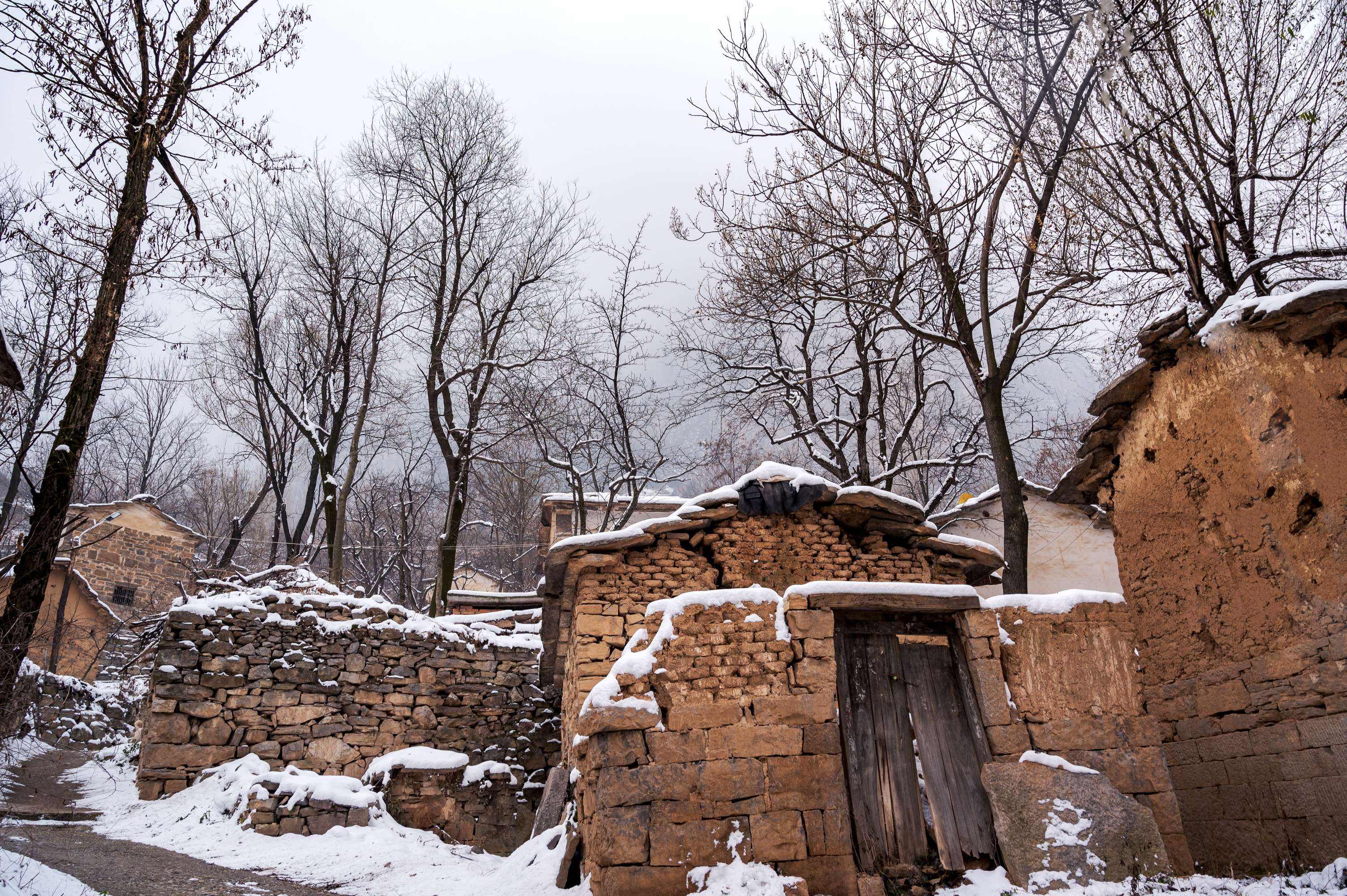 鐧戒簯瀹濊棌灏忚,灏忚鐧戒簯瀹濊棌