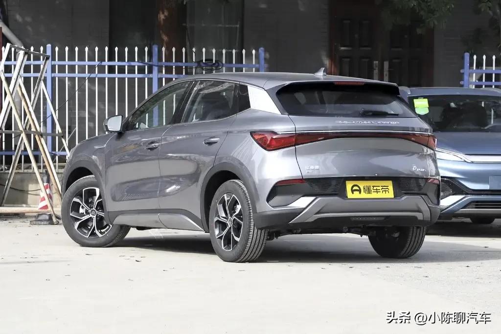 比亚迪元plus价格5.39-24.38万,比亚迪元plus510km旗舰版驾驶