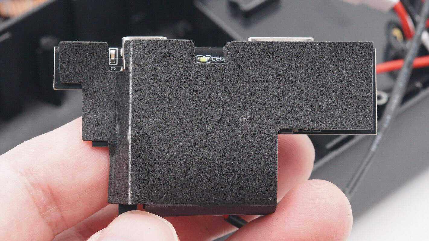 倍思新款150w逆变器,倍思500w车载逆变器